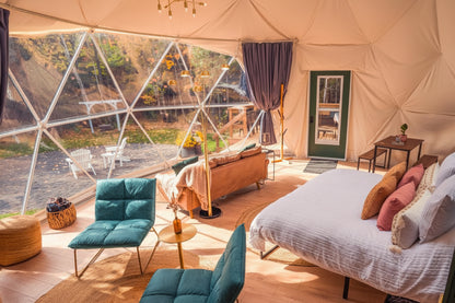 4-Season DELUXE Glamping Package Dome - 26'/8m - Phoenix Domes