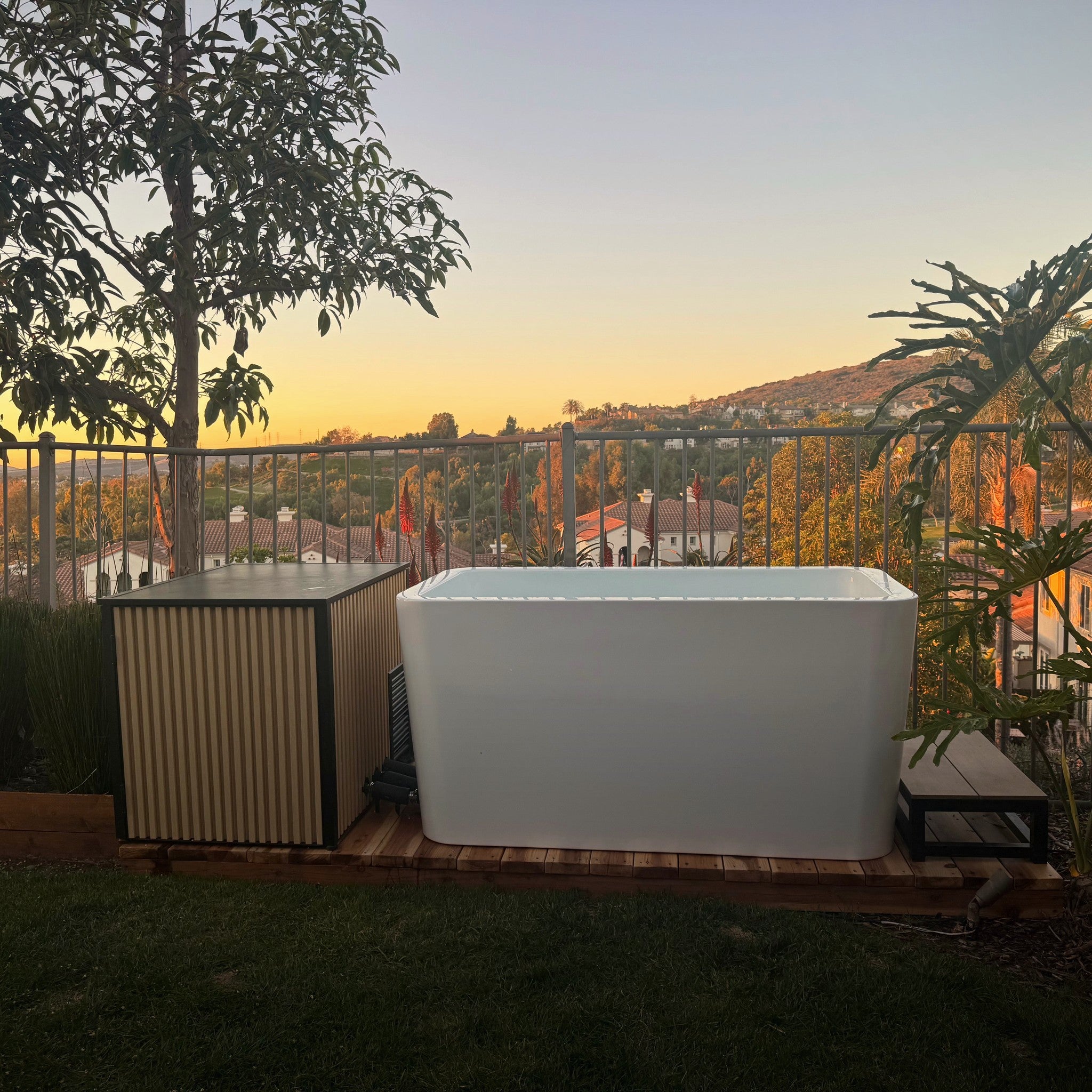 __tsh_featured__ RevX Acrylic X Tub Cold Plunge + LUX High Performance Chille