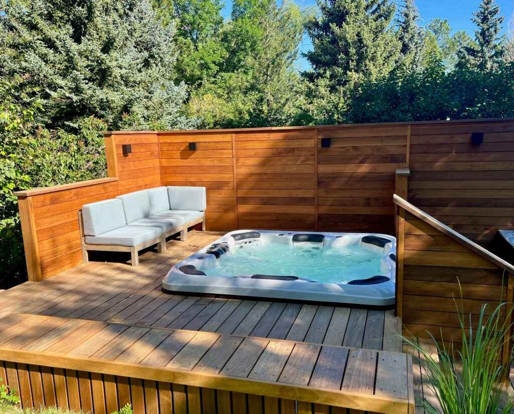 Alpine Hot Tub — 7-Person Outdoor Spa